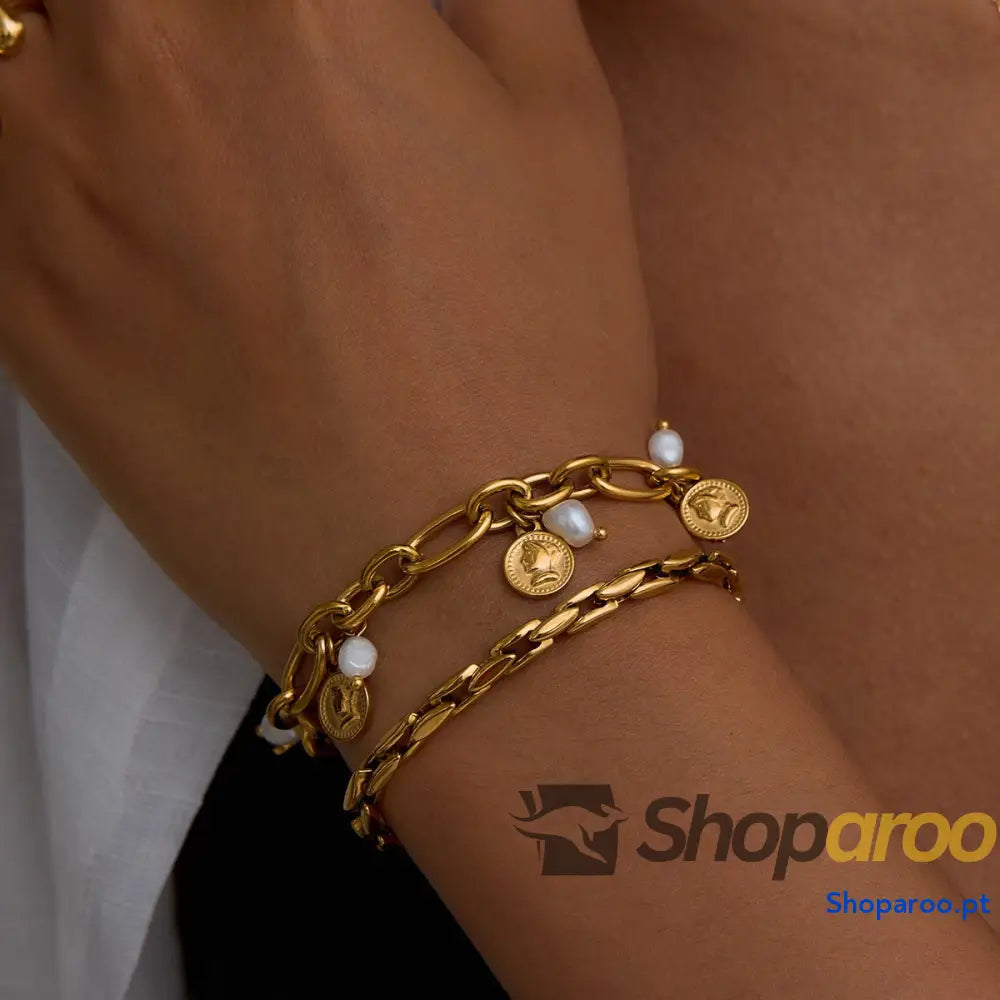 Pulseira de Luxo em Ouro 18K (banhado) com Design Elegante