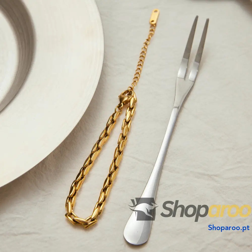 Pulseira de Luxo em Ouro 18K (banhado) com Design Elegante