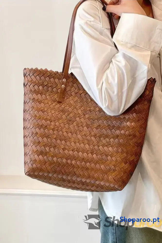 Bolsa Tote entrançada em PVC