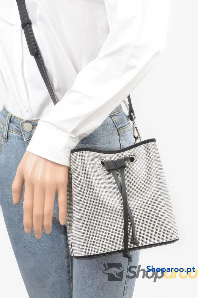 Bolsa balde com strass