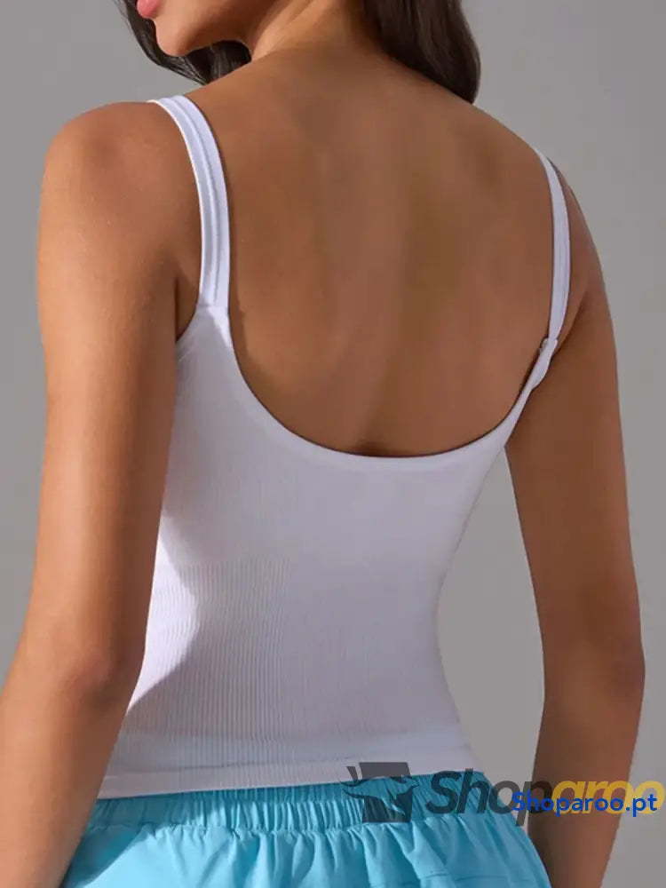 Scoop Neck Active Tank with Detachable Chest Pads