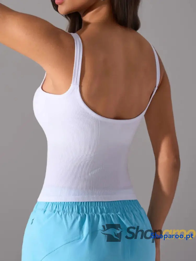 Scoop Neck Active Tank with Detachable Chest Pads