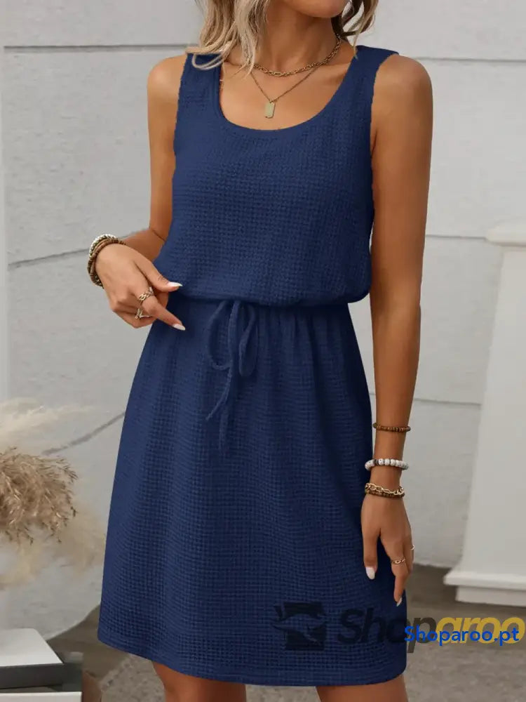 Vestido curto de malha waffle com cordão