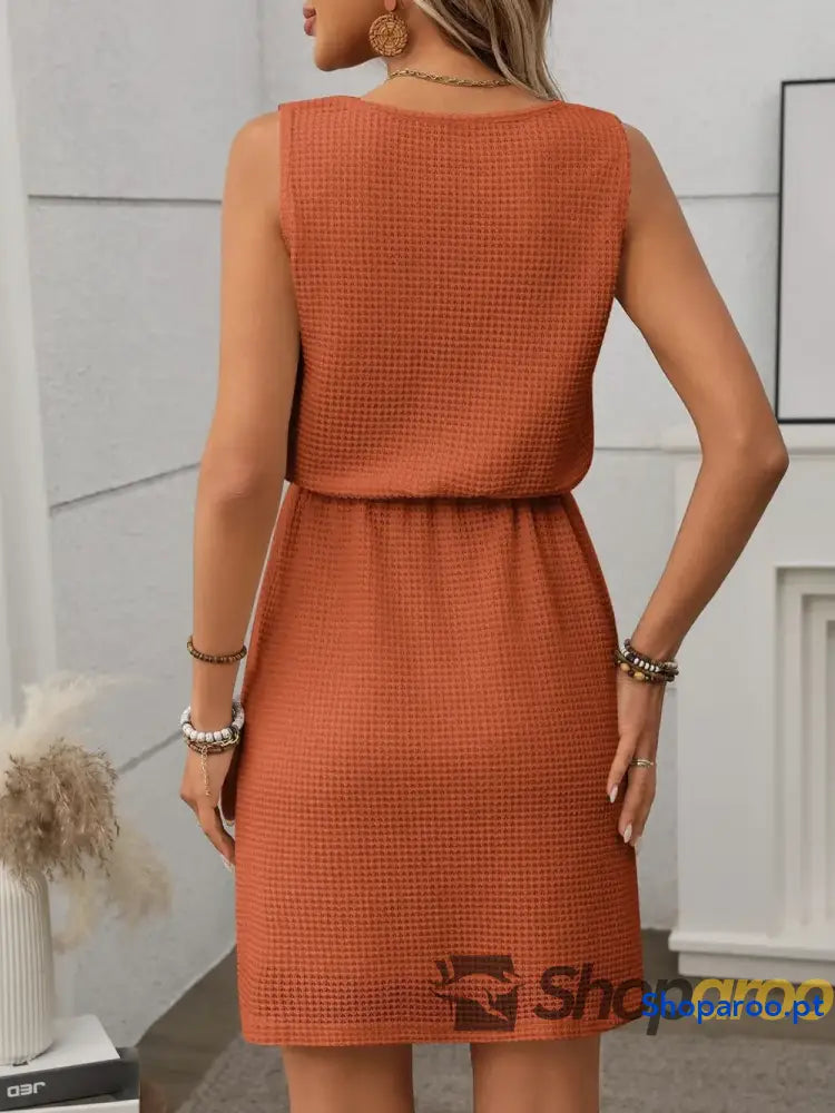 Vestido curto de malha waffle com cordão