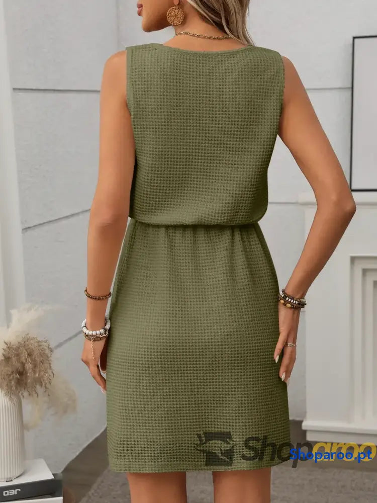 Vestido curto de malha waffle com cordão