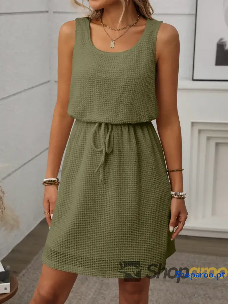 Vestido curto de malha waffle com cordão