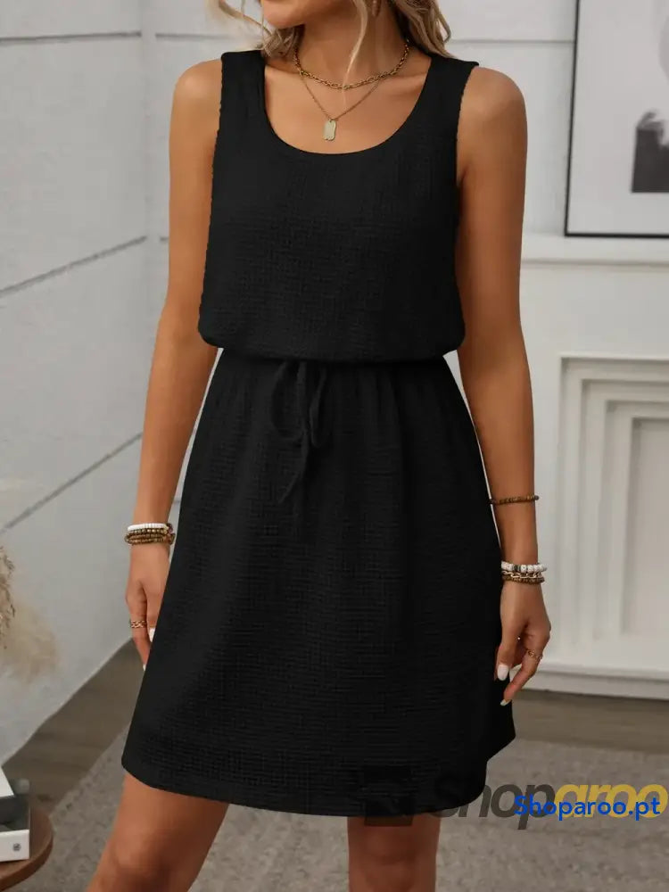 Vestido curto de malha waffle com cordão