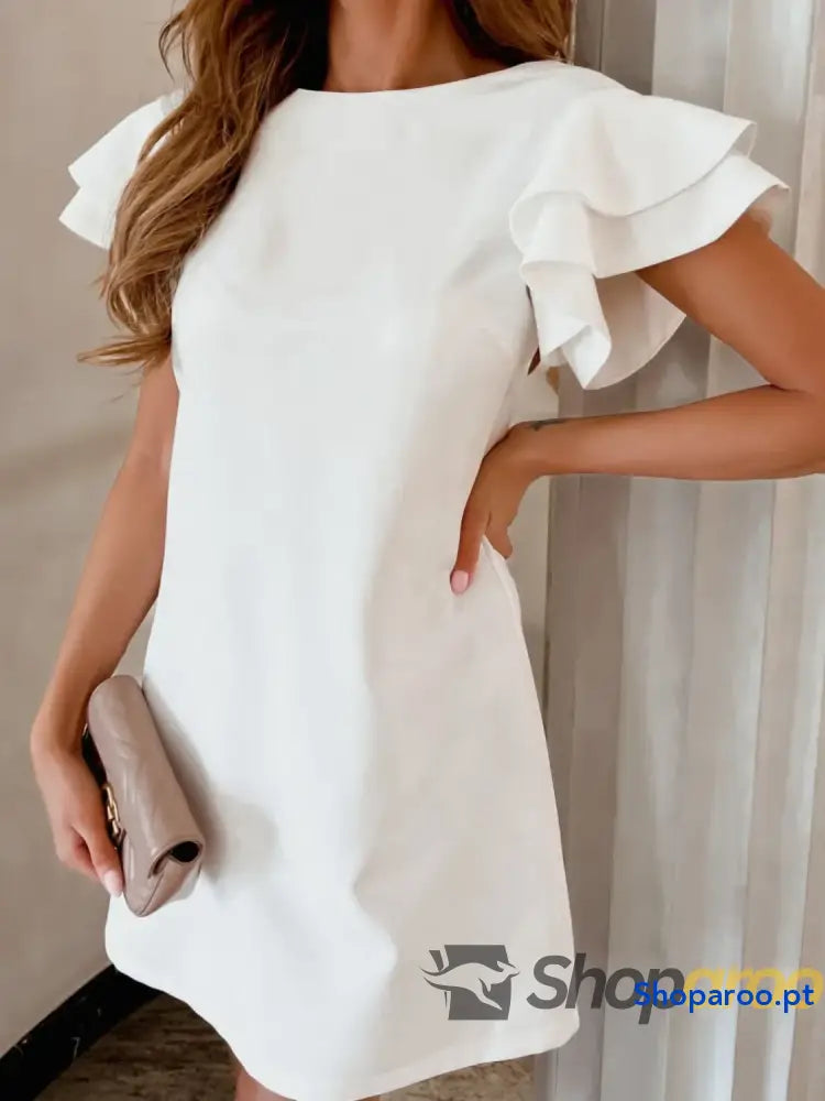 Vestido curto de manga curta com folhos em camadas