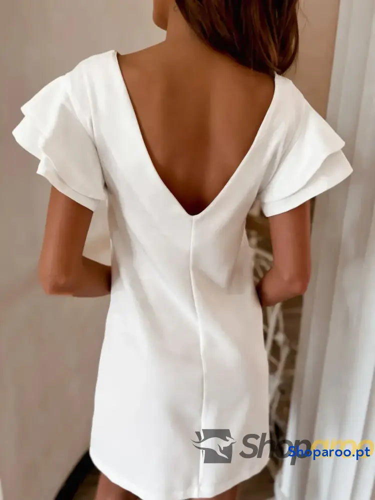 Vestido curto de manga curta com folhos em camadas