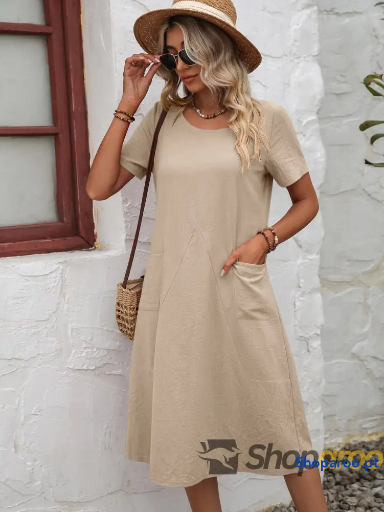 Vestido Ivy Lane com decote redondo e manga curta bolsos