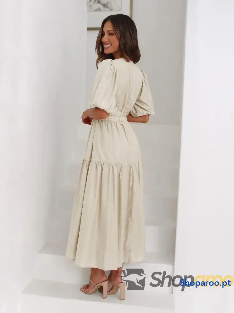 Vestido midi com sobrepeliz em camadas e meia manga