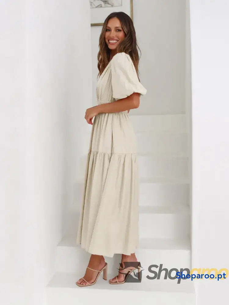 Vestido midi com sobrepeliz em camadas e meia manga