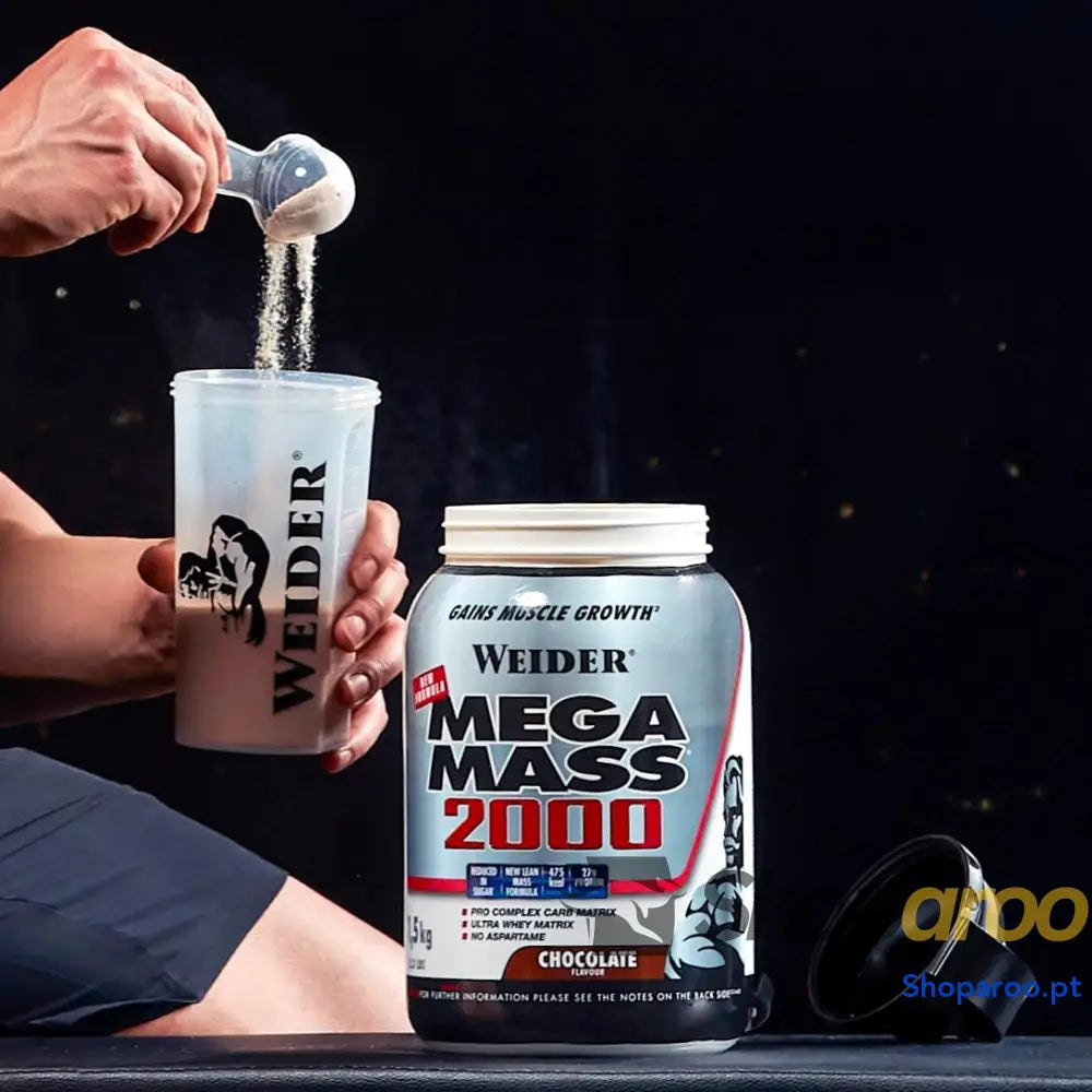 Weider Mega Mass 2000 sabor chocolate (1500 g) 67% de hidratos e 16% proteínas. Enriquecido com vitaminas minerais.